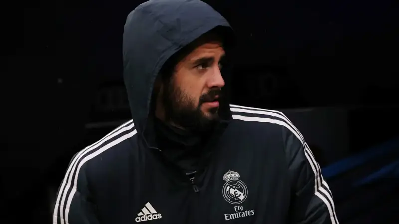 الكلاسيكو.. تصرف جديد يثير الجدل حول مستقبل إيسكو مع ريال مدريد (فيديو)