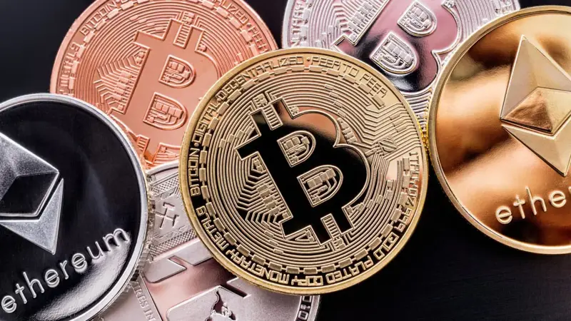 "فيتش": العملات المشفرة المستقرة قد تشكل خطرا على أسواق المال التقليدية