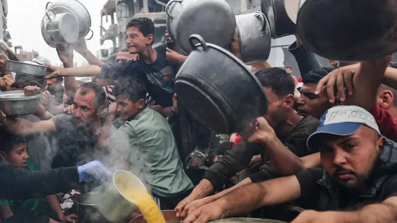 الصليب الأحمر: تجدد الحرب في غزة أطلق "شرارة جحيم"