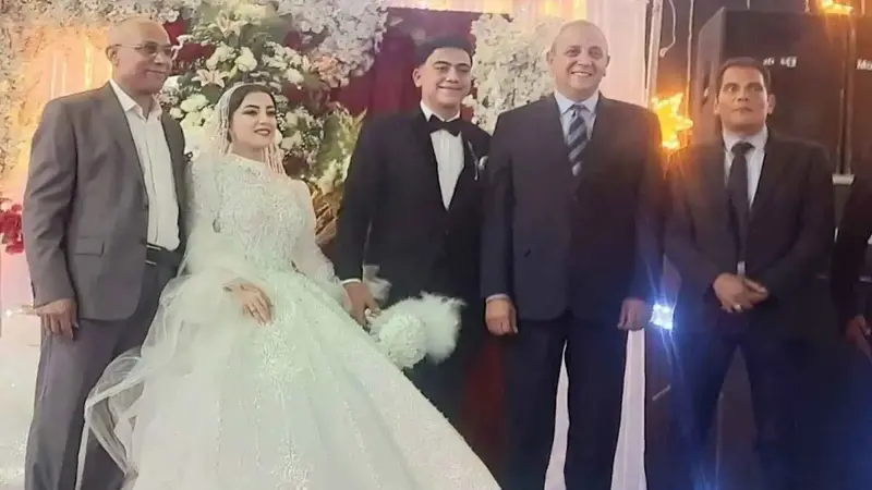 عريس مصري يتلقى هدية زفافه من الرئيس السيسي.. ما القصة؟