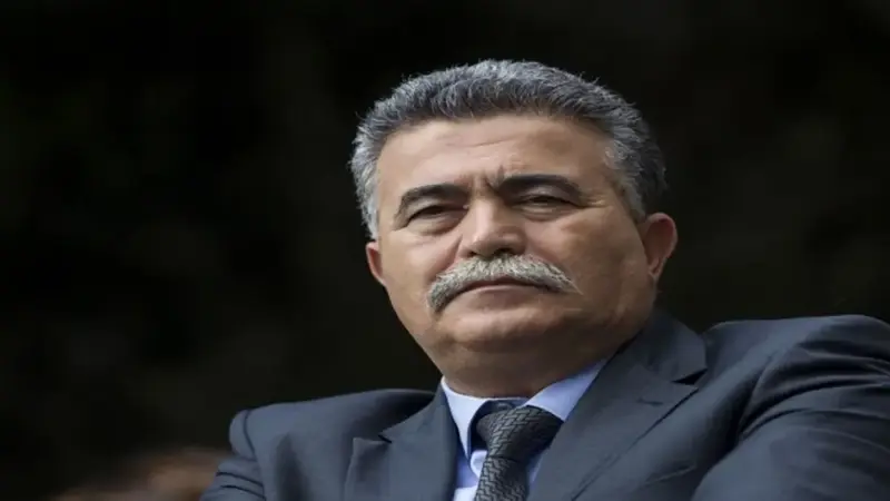 وزير إسرائيلي يحذر نتنياهو من تطبيق "خطة عزمي بشارة"