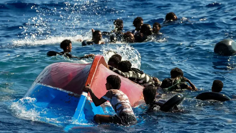 مصرع 13 شخصا إثر غرق عبارة في نيجيريا