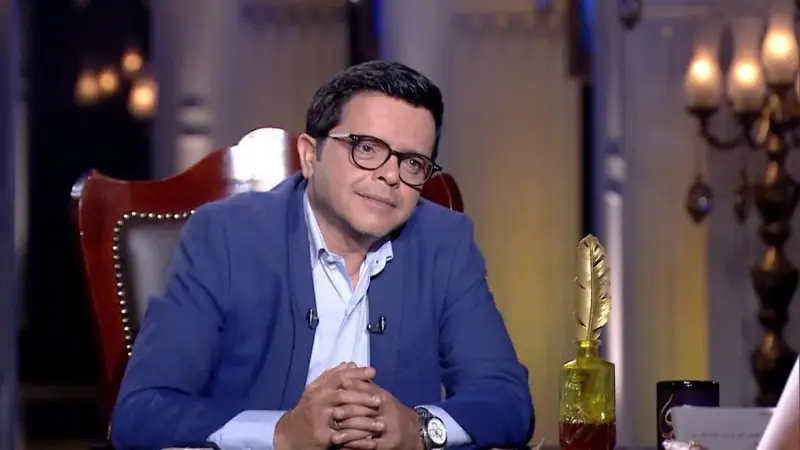 محمد هنيدي في المستشفى.. وطبيبه يُطمئن الجمهور (صورة)