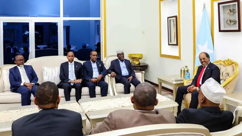 تحذيرات من انهيار سياسي.. خلافات على "اللجنة الانتخابية" تعصف بمقديشو