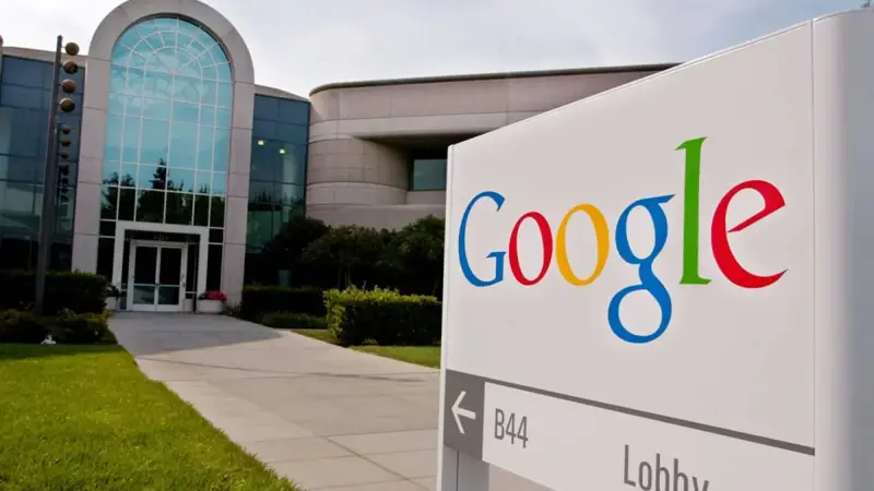 شركة غوغل تتيح خدمة البث المباشر لمستخدميها