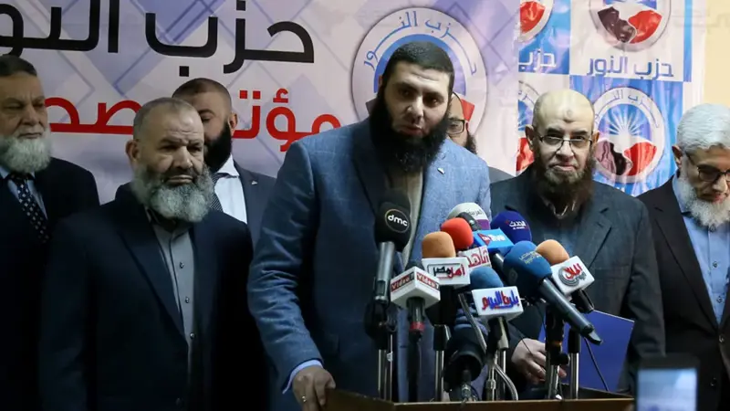 الصوفيون يقودون حملة لمنع السلفيين في مصر من الخطابة