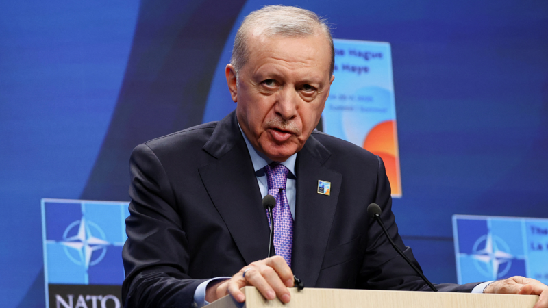 أردوغان يشيد بقرار ماكرون الاعتراف بدولة فلسطين