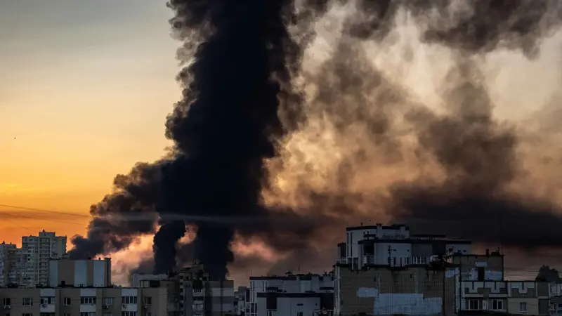 14 قتيلا جراء قصف روسي على كييف