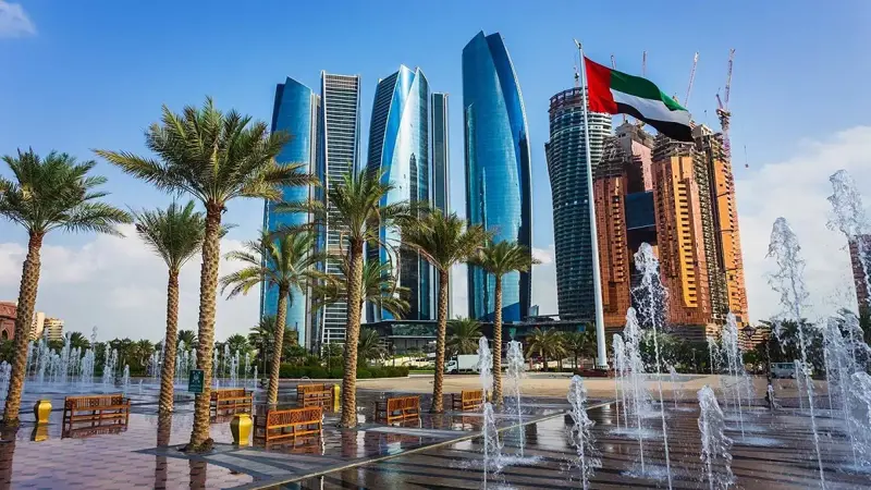 الإمارات.. ارتفاع في حجم التمويل المقدم للقطاعين التجاري والصناعي
