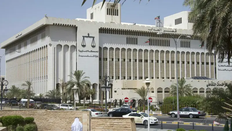 الكويت.. حارس عمارة يؤجر شققا خالية لشباب وفتيات لـ"أفعال منافية للأخلاق"