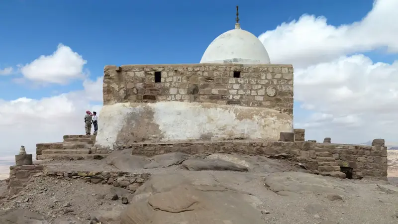  الأردن يغلق "مقام النبي هارون" بسبب الإسرائيليين (فيديو)