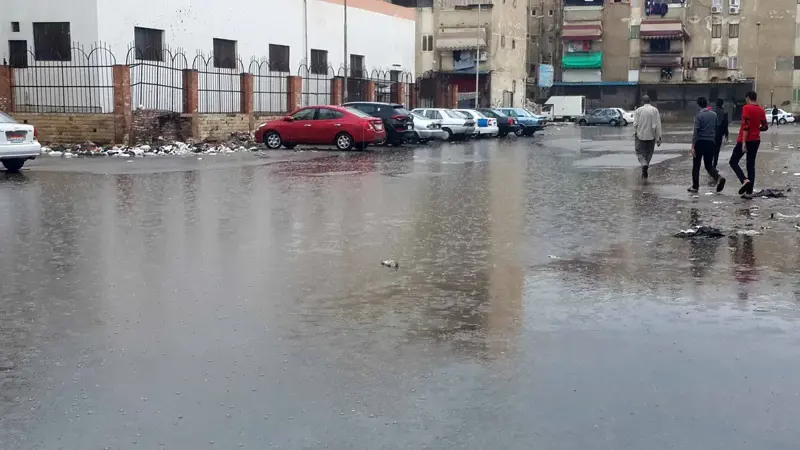 تعطيل الدراسة في محافظات مصرية بسبب الأمطار (صور وفيديو)