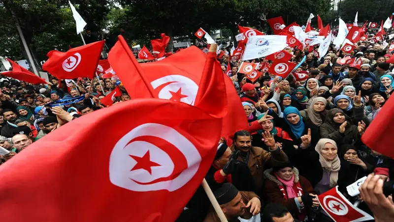 قبل أشهر من الانتخابات.. "حرب" جبهات وصراع زعامات في تونس‎