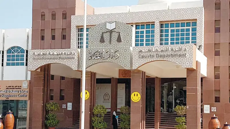 الإمارات.. فتاة تقود والدتها إلى المحكمة لإجبارها على إعادة سيارتها