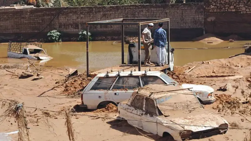 مصرع شخصين وطفل مفقود في سيول الجزائر