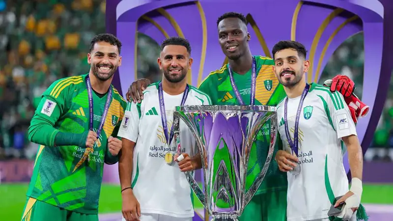 دوري أبطال أوروبا وآسيا.. إنجاز خارق لثلاثي الأهلي السعودي