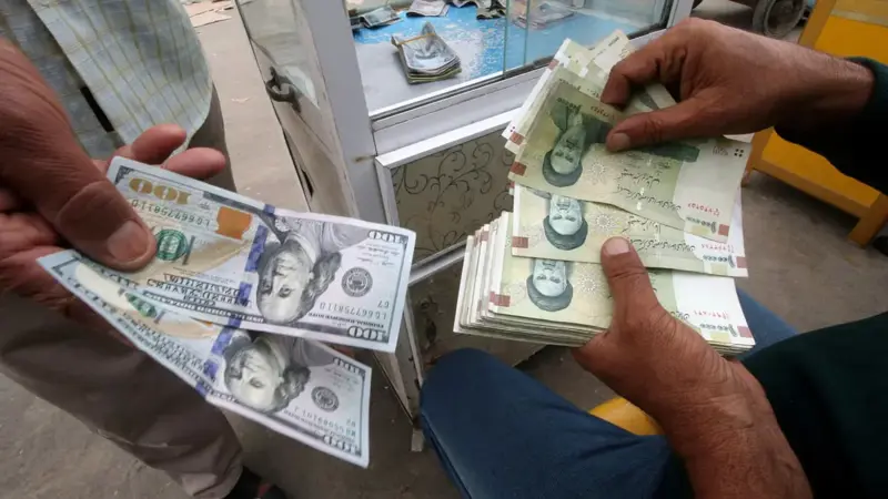 ثبات الدولار دون أعلى مستوى له في 3 أشهر