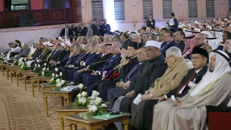 منع علماء الأزهر من الظهور إعلاميًا.. هل يفتح المجال لسطوة الفتاوى السلفية والتكفيرية؟