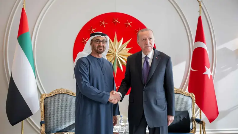 محمد بن زايد وأردوغان يبحثان هاتفيا التطورات الإقليمية