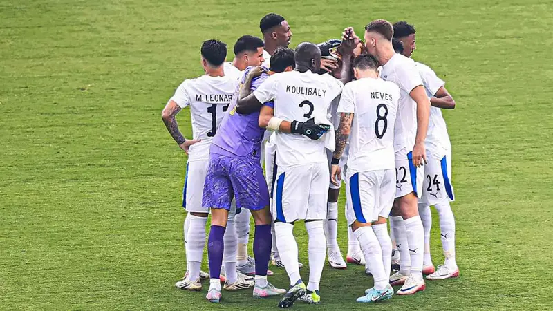 مانشستر يونايتد ينقض على صفقة الهلال السعودي