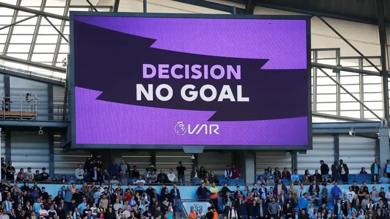 الدوري الإنجليزي: رفض مقترح وولفرهامبتون بإلغاء الـ(VAR)