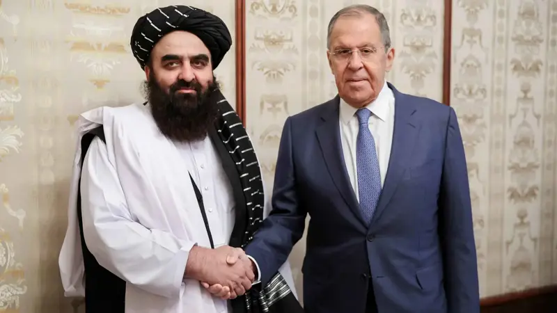 طالبان تجري محادثات "تجارية" مع روسيا والصين