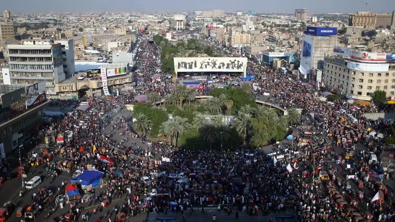 بالتنسيق مع التيار الصدري.. الأمن العراقي يعيد فتح شوارع مهمة قرب ساحة التحرير