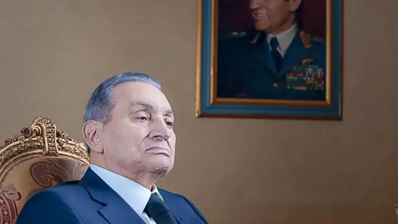 مصر.. تطورات جديدة في الحالة الصحية لحسني مبارك وتكتم حول نوع "الورم"