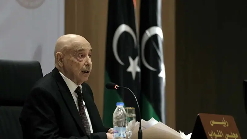 عقيلة صالح يشكل لجنة لمراجعة وتعديل بنود الدستور الخلافية في ليبيا