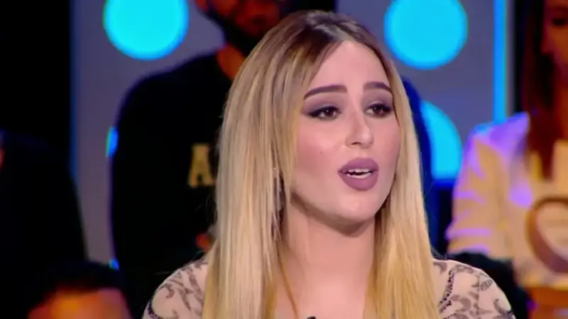 الراقصة التونسية نرمين صفر تحتفل بيوم الجلاء باستعراض مثير 