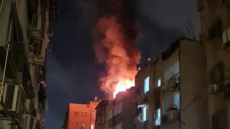 بعد دفعة صواريخ إيرانية.. انفجارات قوية تهز وسط إسرائيل (فيديو)