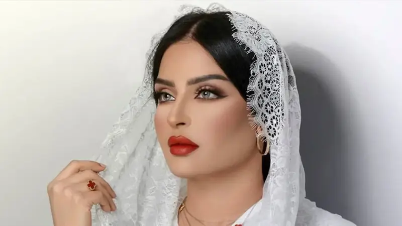 بدور البراهيم تكشف موقفها من العودة للحجاب