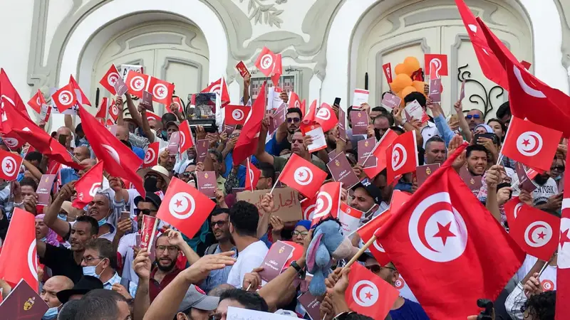 تونس.. "الدستوري الحر" يطالب بمحاسبة "النهضة" وحل البرلمان