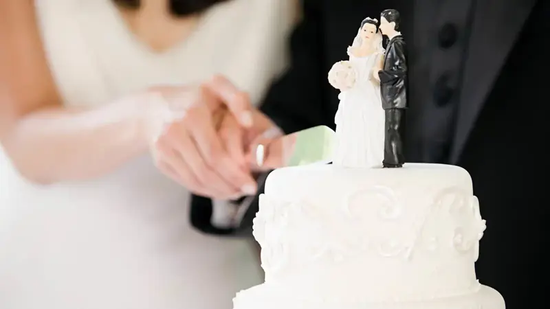 خلال شهر واحد.. عروس عراقية تنصب على 18 رجلًا