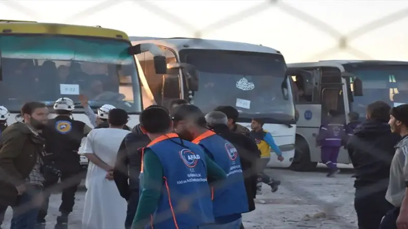 فصائل مدعومة من تركيا تعترض طريق قافلة مقاتلين تم إجلاؤهم من دوما