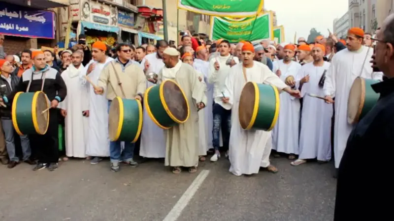 بختان الأطفال والأطباق الشهية.. هكذا يستقبل الجزائريون المولد النبوي