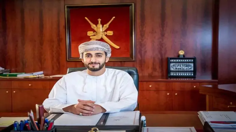 دبلوماسي وابن السلطان المقرب.. من هو ذي يزن؟ (فيديو)
