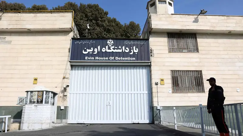 بعد تحذير سرّي.. مدير سجن "إيفين" الإيراني هرب قبل دقائق من غارة إسرائيلية