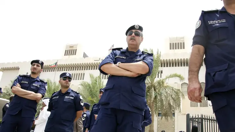 كويتيون يطالبون بالقبض على إيراني تفاخر بقتل السنة