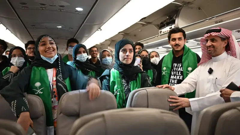 احتفاء سعودي غير مسبوق بفريق من الطلبة الموهوبين بعد إنجاز عالمي