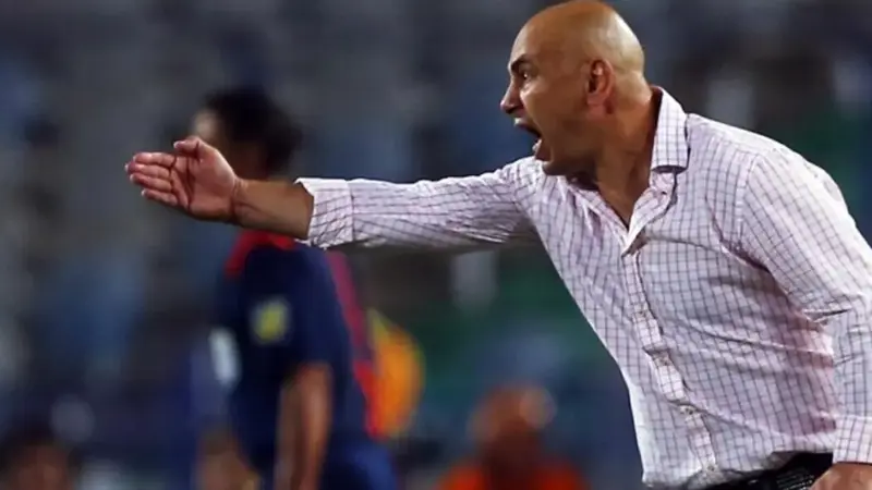 مصر.. حسام حسن يستعد لخلافة ماكليش في الزمالك