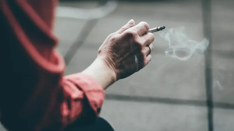 التدخين وزيادة الوزن يضاعفان الحاجة اليومية لهذا الفيتامين