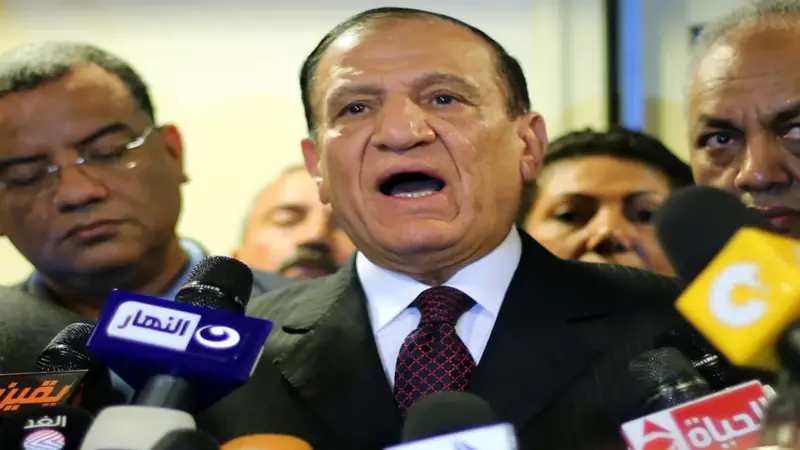 مصر.. قرار جديد بشأن التحقيقات مع سامي عنان