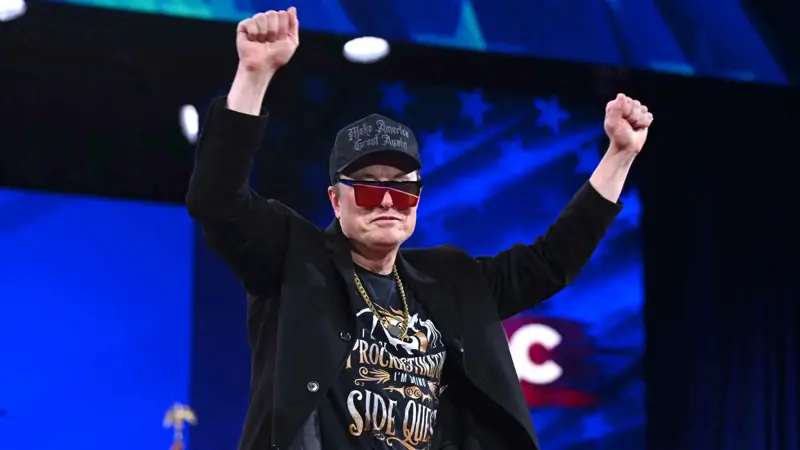 ماسك يُحقق حلمه... مدينة «ستاربيس» ترى النور بأصوات موظفيه | إرم بزنس